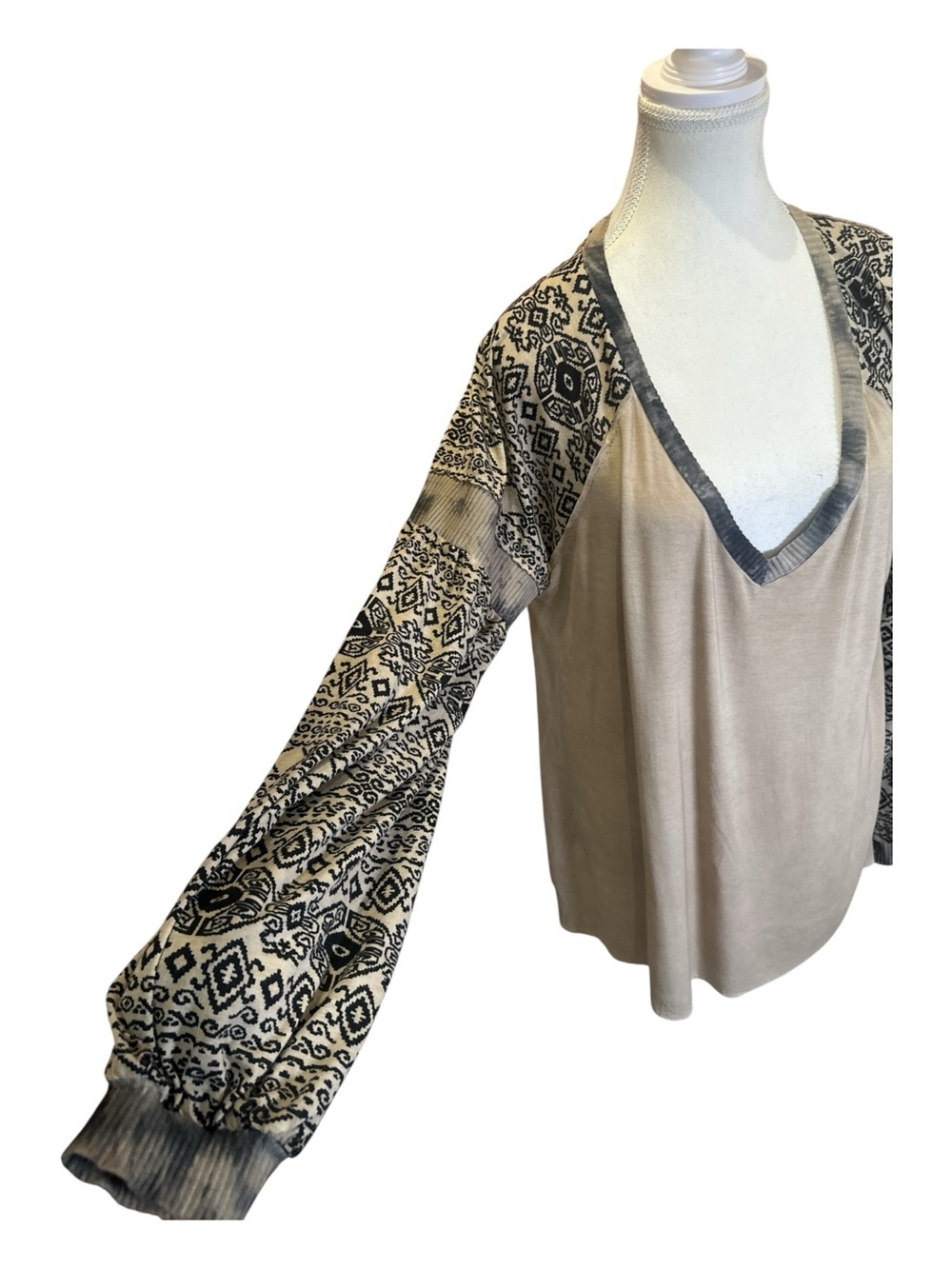 POL Aztec Print Beige Blouse - Picture 7 of 11